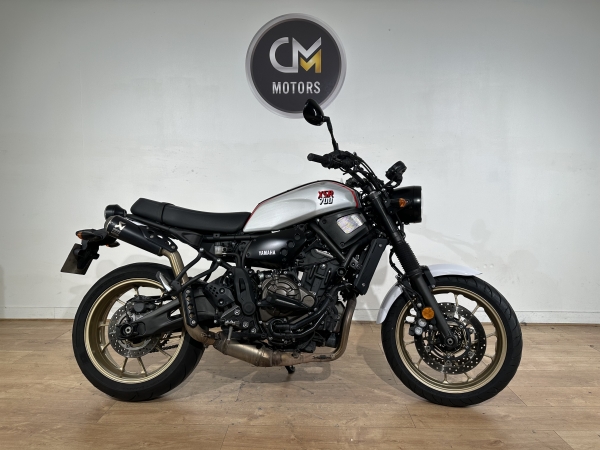 YAMAHA XSR 700