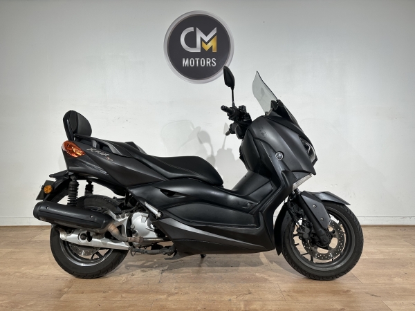 YAMAHA Xmax 125