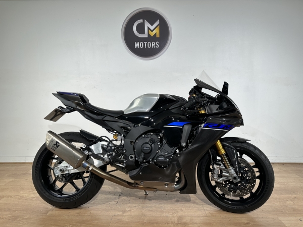 YAMAHA R1 M