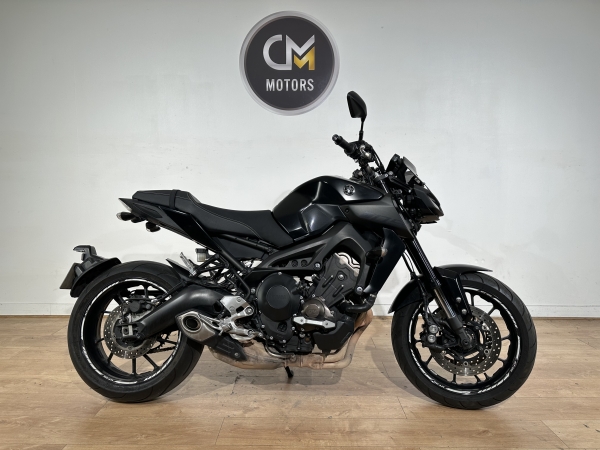 YAMAHA MT-09