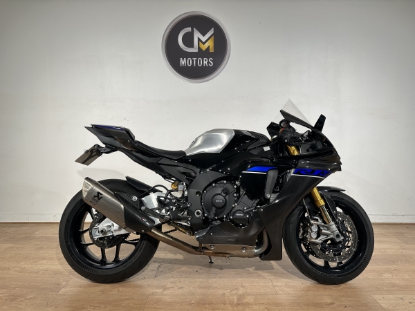 YAMAHA R1 M
