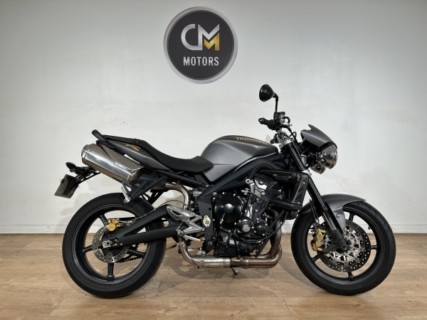 TRIUMPH Street Triple R